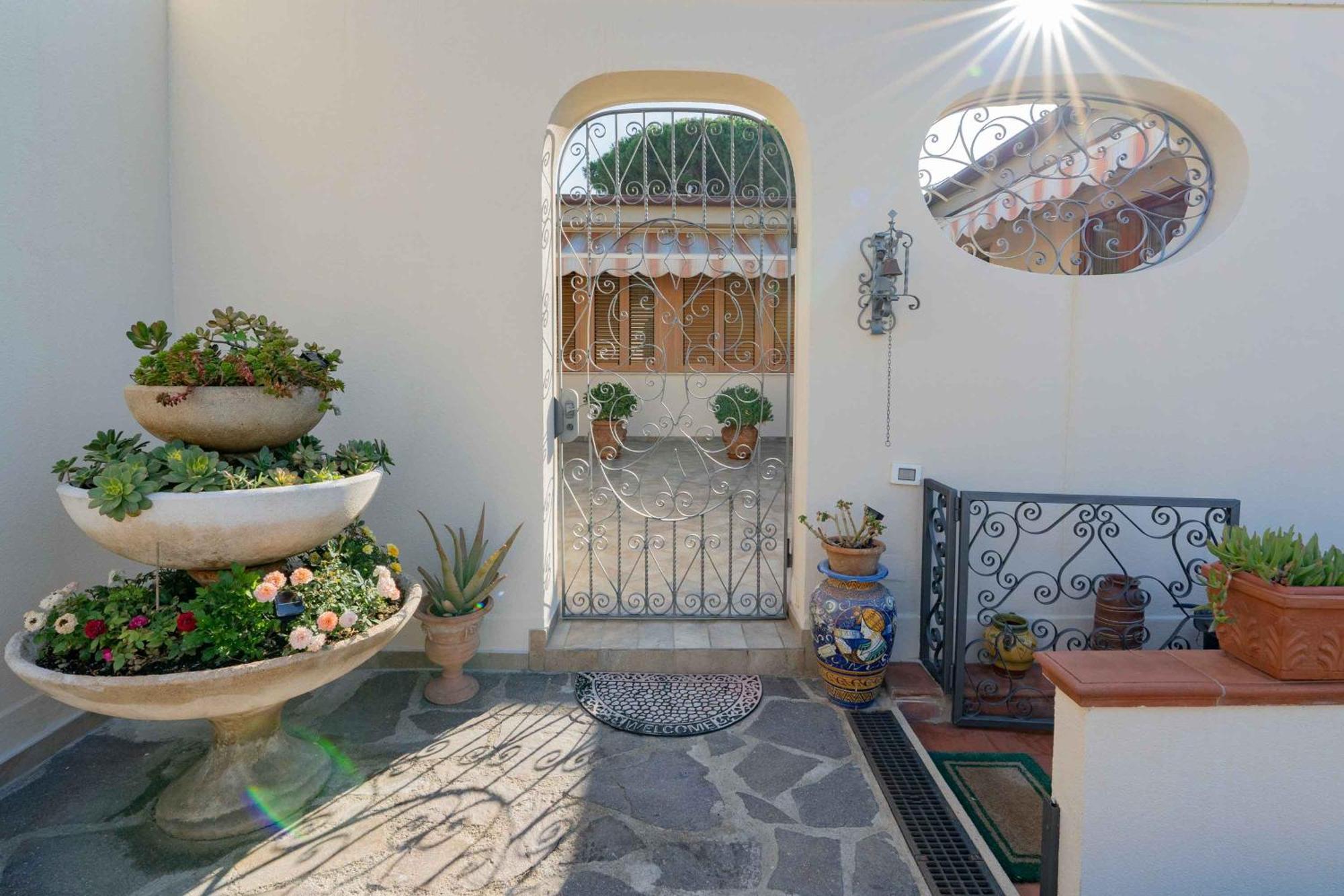 Sunny Courtyard Apartamento Piombino Exterior foto