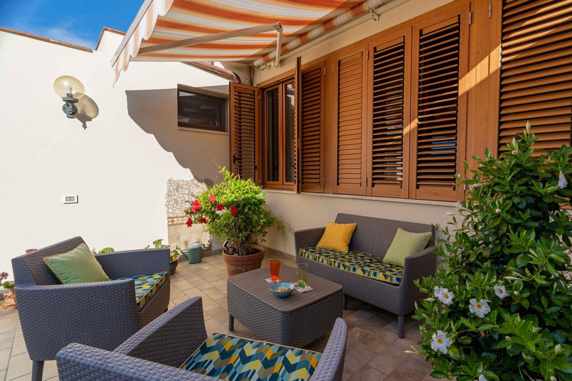 Sunny Courtyard Apartamento Piombino Exterior foto